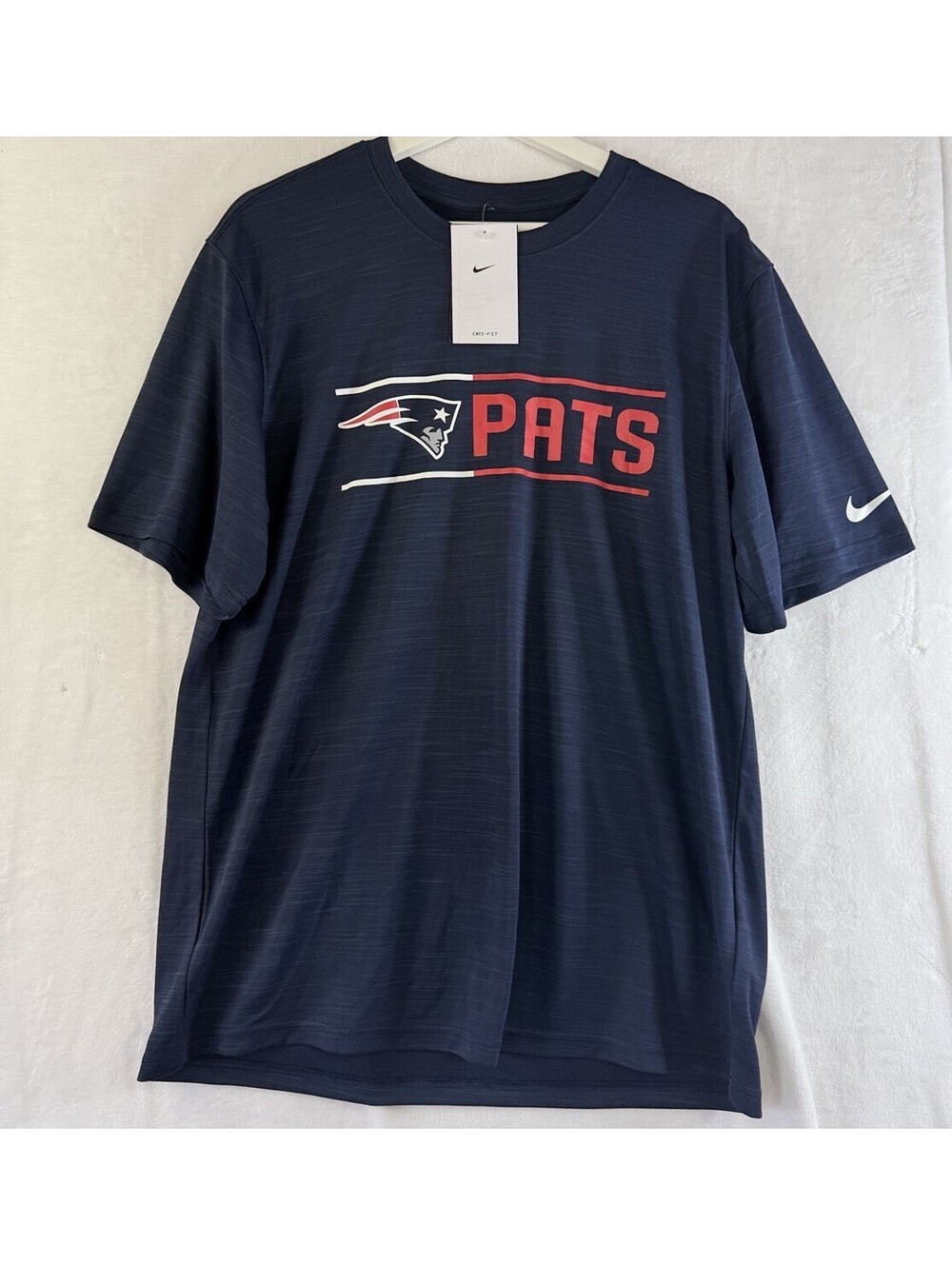 Nike New England Patriots T Shirt Mens Medium Short Sleeve Dri Fit NFL New
